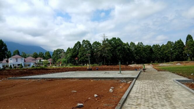 
					PT CLM Lanjutkan Pembangunan Jogging Trac Di Sport Center Malili