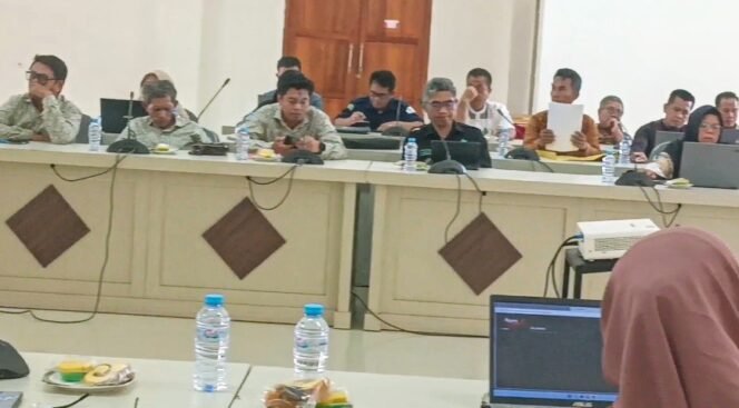 
					Tak Punya Gagasan, Direksi BUMD Lutim Gemilang Dipermalukan Dalam Rapat Pansus RPJMD