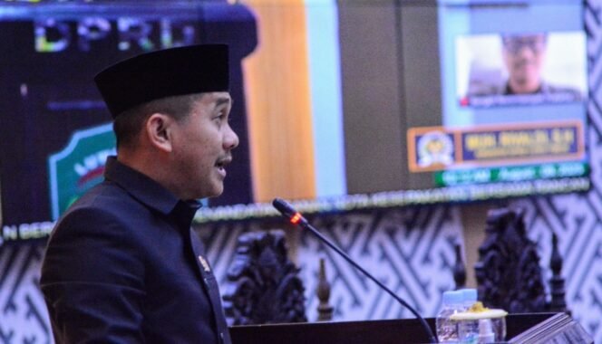 
					DPRD Dan Bupati Teken Asumsi Pendapatan Daerah 2026 Sebesar 2,3 T. Banggar Tetap Kasi Rekomendasi