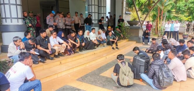 
					Ditolak Fraksi PDIP, Akhirnya Luwu Timur, Bebas Dari Klausul Copot Kapolri