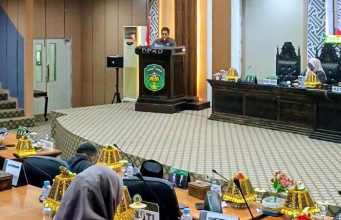 
					Bangun Jalan Nasional Pakai APBD, Bupati Lutim Langgar Aturan Pengelolaan Keuangan Daerah