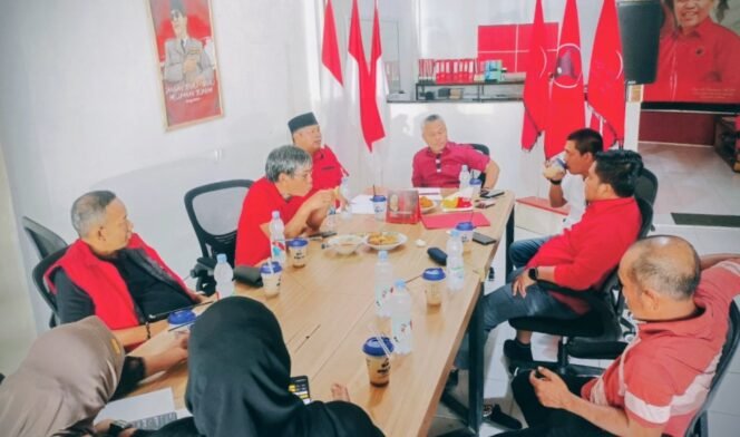 
					Terpilih Jadi Ketua DPC PDIP Luwu Timur Budiman Gelar Rapat Perdana Bahas Isu Strategis Lokal dan Nasional