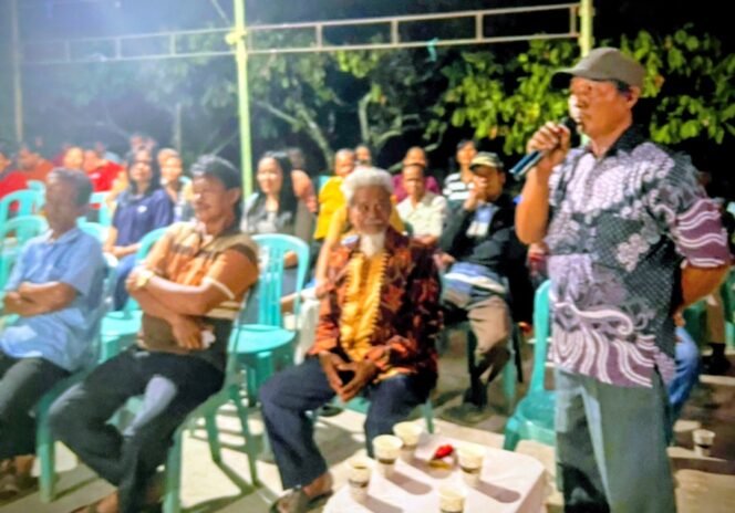 
					Di Reses Andi Surono Warga Minta Bupati Adil. Jika Tugu Bisa Kenapa Tanggul Tidak Bisa