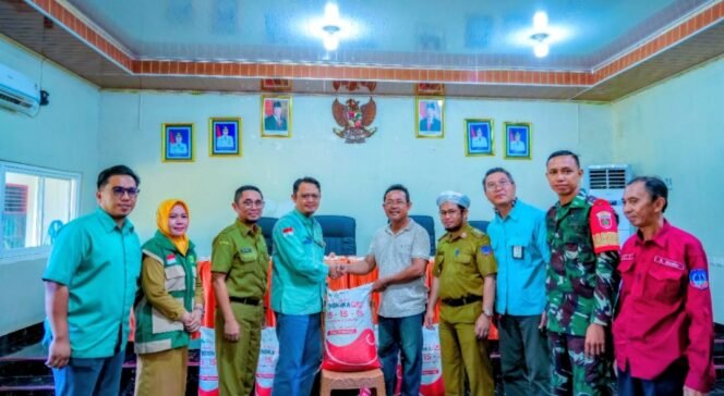 
					Ketahanan Pangan Berkelanjutan Melalui Pemberian Pupuk: Strategi PT Vale Tingkat Produktivitas Pertanian dan Kesejahteraan Petani Huko-Huko