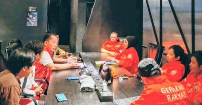 
					Dari Berbagi Buku Hingga Takjil, Gerakan Rakyat Sulsel Rayakan Setahun Pengabdian