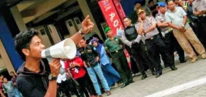 
					Sering Lakukan Pemadaman Lampu di Bulan Ramadhan, Warga Soroti Kinerja PLN Tomoni