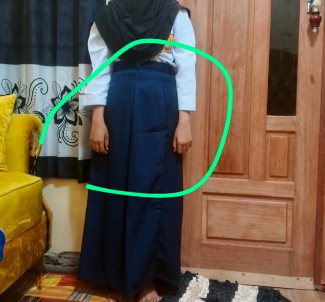 
					Seragam Sekolah Gratis Lutim Juara di Protes, Ada Yang Tak Bisa Dipakai Murid Karena Kekecilan