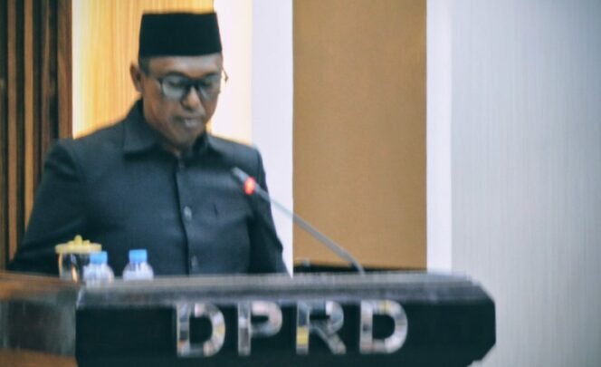 
					Pemandangan Umum Fraksi PDIP Soroti Program Lansia Yang Tak Berbasis Data Akurat