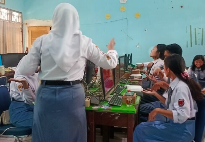
					SMAN4 Lutim, Mengasah Talenta Siswa Lewat Pengetahuan Jurnalistik
