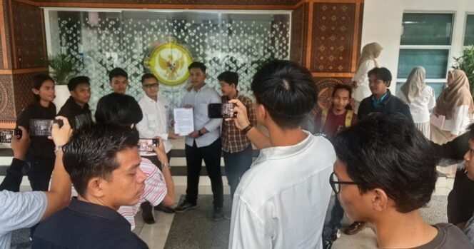 
					HMPLT Demo BPK Sulsel, Desak Audit Investigatif APBD Luwu Timur