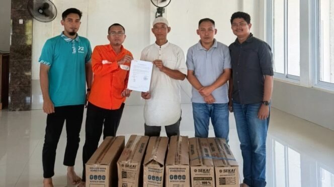 
					Dukung Penguatan Spiritual, PT PUL Berikan Bantuan Kipas Angin Buat Mesjid Di Ussu