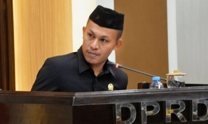 
					Fraksi PDIP Tegaskan Penyertaan Modal ke Perumdam Waemami Harus Sesuai Rencana Bisnis dan Terukur