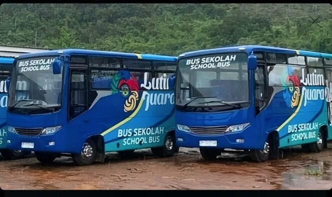 
					Komitmen Dengan Program TJSL, Di HUT Luwu Timur Ke 23, PT Vale Kasi Bantuan 4 Unit Bus Sekolah