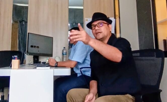 
					Sita Barang Bukti, Penyidik Kejaksaan Negeri Luwu Timur Pastikan Semua Yang Terlibat Pengadaan 26 Unit Ambulan CSR  Akan Diperiksa