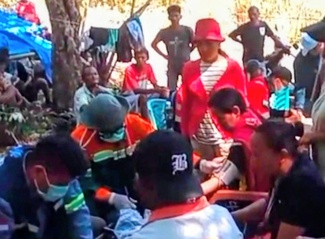 Hari Ketiga di Lokasi Bencana ERT PT CLM Tembus Wilayah Pedalaman Salurkan Bantuan Dan Penanganan Medis