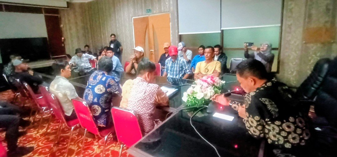 Dialog Dengan Pemda, Rumpun Mangade Tomagi Minta Aktivitas di Lahan Leluhurnya Dihentikan